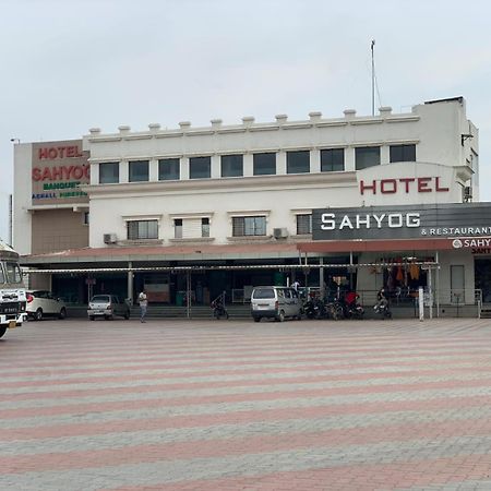 Hotel Sahyog Padra  Eksteriør bilde